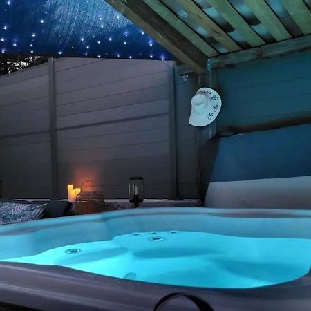 L'Antre Deux Pierres, Romantisme, Jacuzzi Exterieur, Plateau Dinatoire Bouyon المظهر الخارجي الصورة